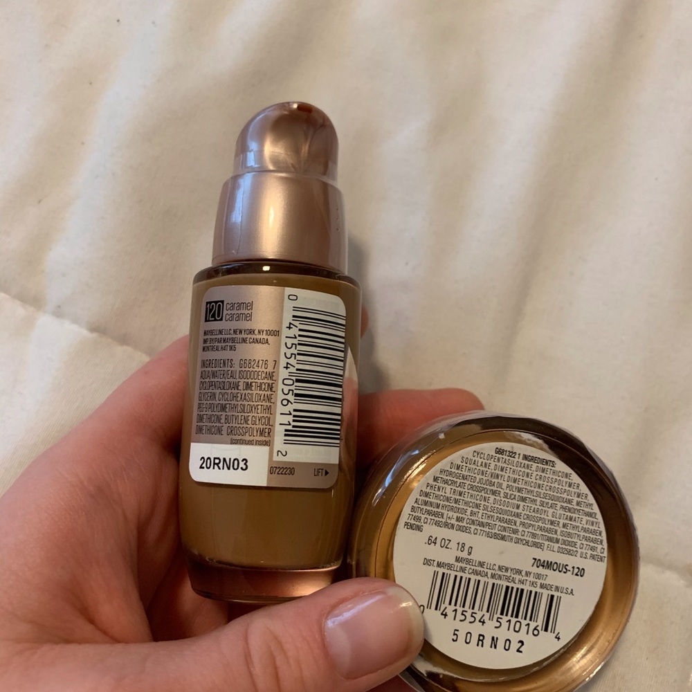 Maybelline Foundation Bundle - Picture 2 of 2